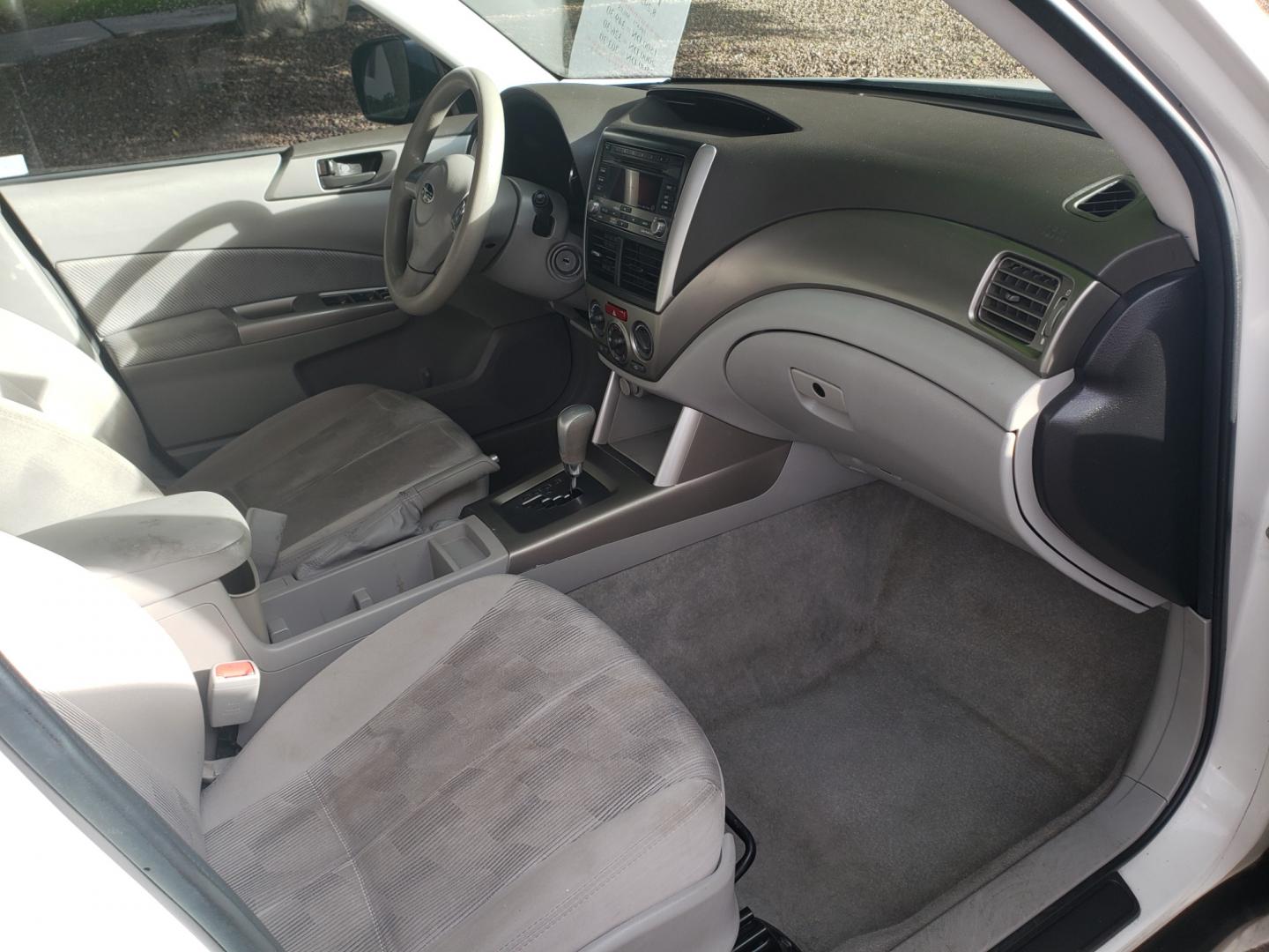 2010 WHITE /gray Subaru Forester (JF2SH6BC3AH) with an 2.4L L4 DOHC 16V engine, 5-Speed Automatic transmission, located at 323 E Dunlap Ave., Phoenix, AZ, 85020, (602) 331-9000, 33.567677, -112.069000 - 2010 Subaru Forester,......EXCELLENT condition,.... Ice Cold A/C, Gray interior with lite gray cloth seats in near perfect condition, New brakes, Tune up, Stereo/CD Player, Satellite compatible, This suv is gorgeous inside and out, Incredible gas mileage! Arizona title , Runs and Drives Excellent... - Photo#13